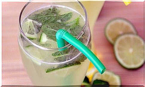 water-with-mint-and-lemon