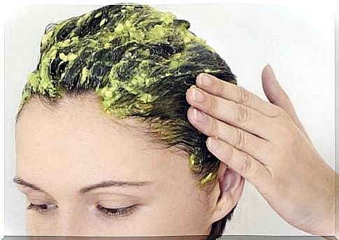 Natural remedies for moisturizing hair with egg yolk