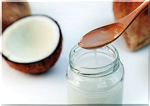 Natural treatments for vaginitis such as coconut oil