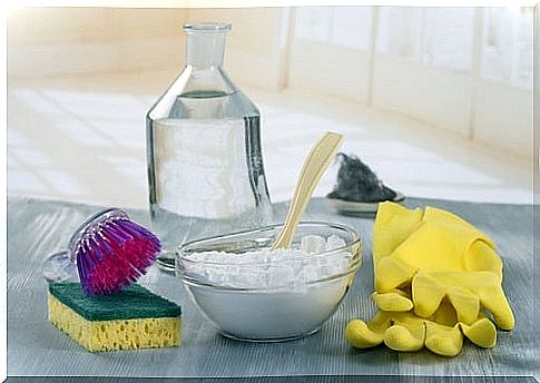 Baking soda and vinegar for cleaning pillows