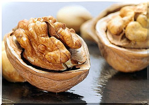 Walnuts are among those foods for the brain