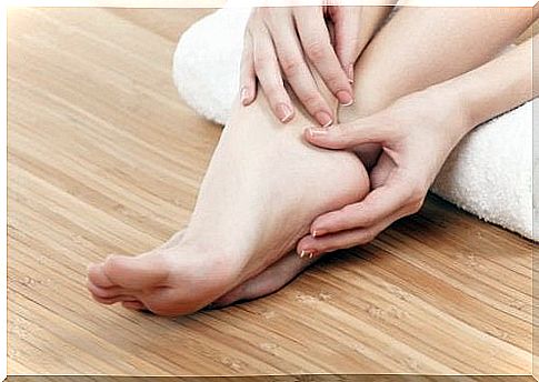 Remedies for swollen feet and ankles in women