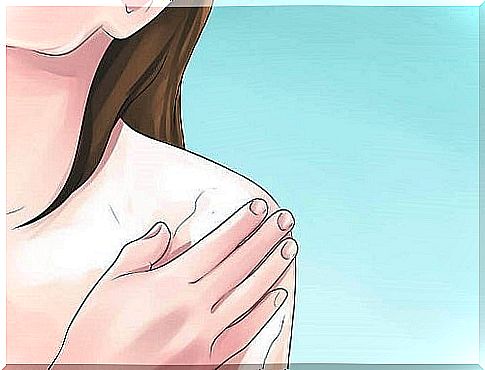 Tricks to maintain the youth of the neck skin such as exfoliation