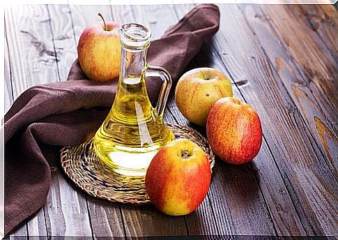 Natural remedies for hot flashes such as apple cider vinegar