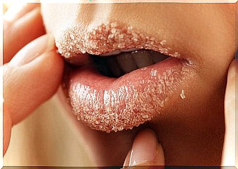 Alternative uses of aspirin as a lip exfoliant