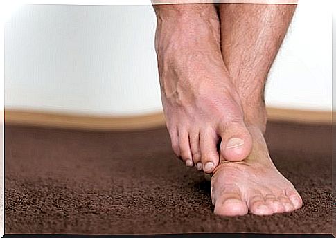 Alternative uses of aspirin as a foot treatment