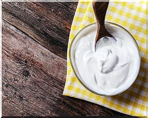 Use yogurt for fungal nail infections