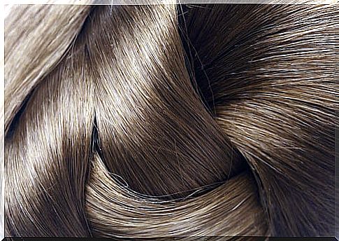 Hair strengthening with 4 natural remedies