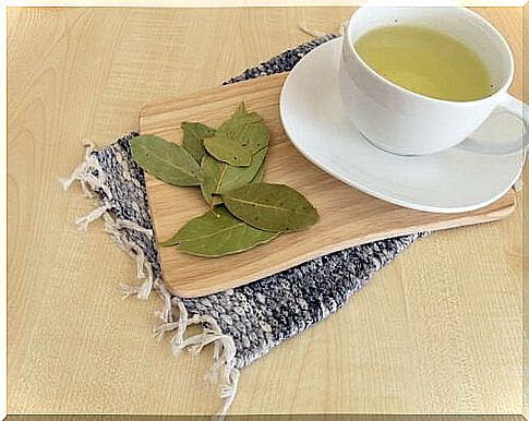 Bay leaves as a remedy for hiatal hernia