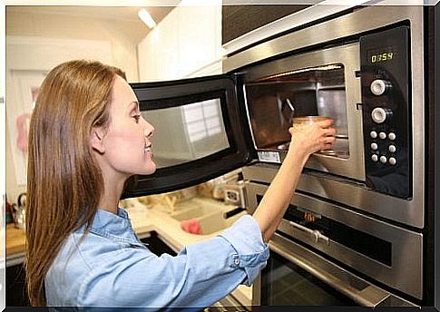 Microwave oven that wastes electricity