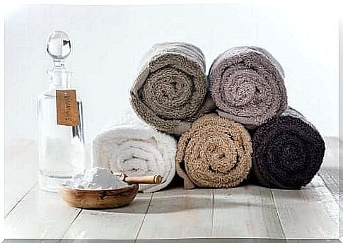 Odorless towels with baking soda