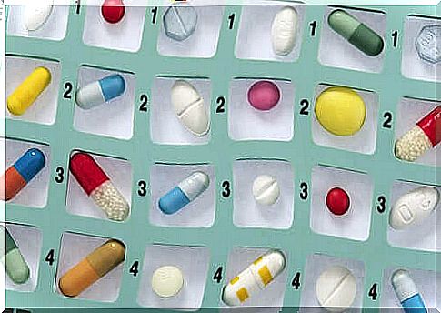 Self-medication with antibiotics - why is it dangerous?