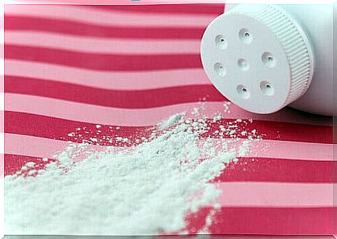 Talcum powder is carcinogenic and leads to disease