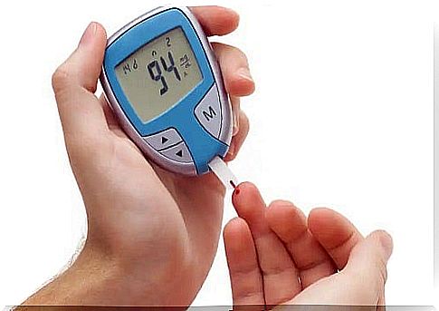 Measuring blood sugar at home