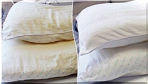 The simplest methods for cleaning pillows